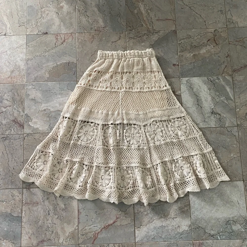 Beautiful Crochet A-Line Skirt in Cream Size S Great Condition - Picture 2 of 7